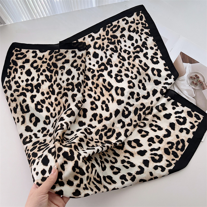 70Cm Vierkante Luxe Luipaard P - Face Scarf Mask recensie en prijs