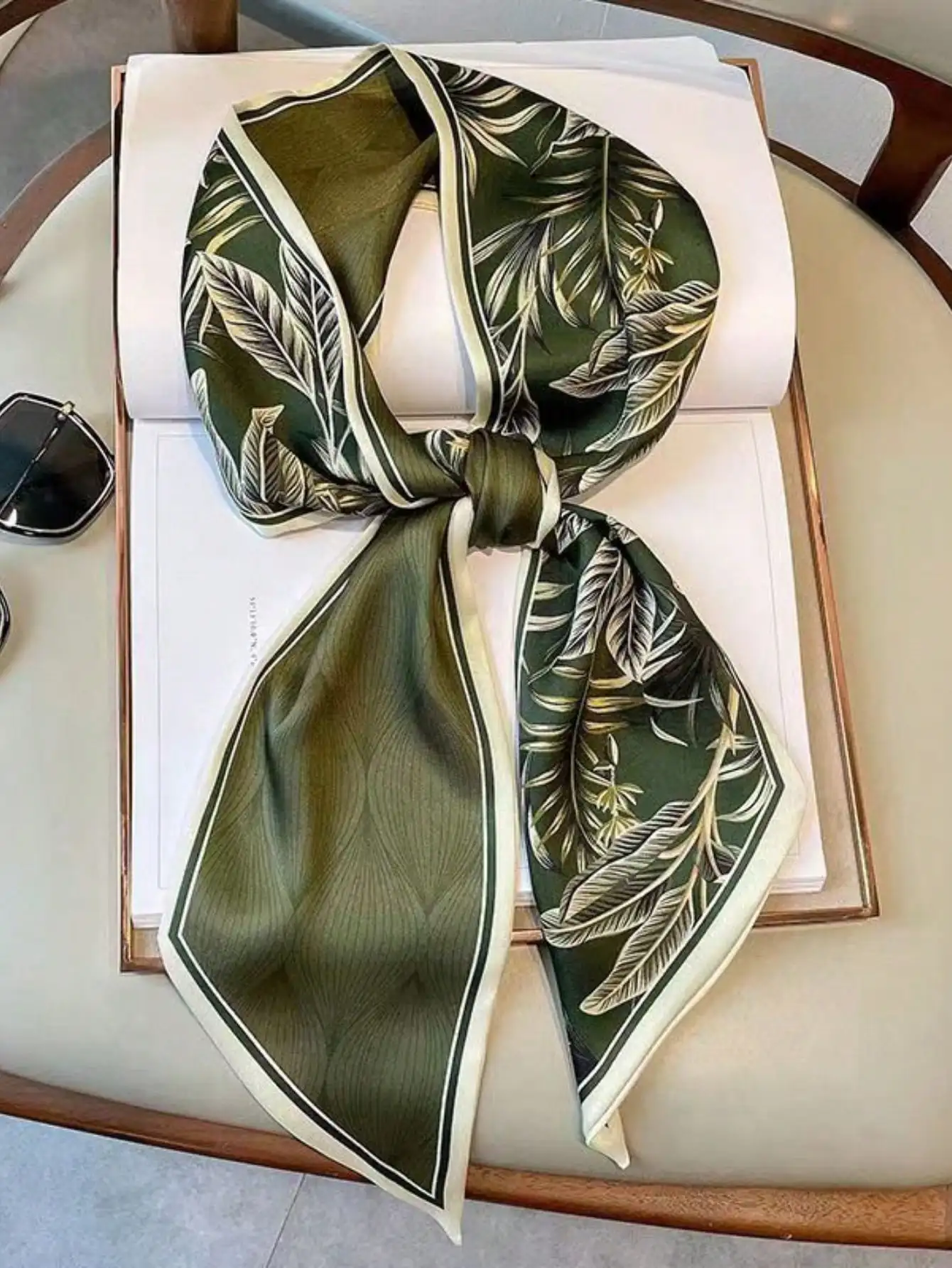 Dames lente/zomer casual kunst - Scarf Silk Square recensie en prijs